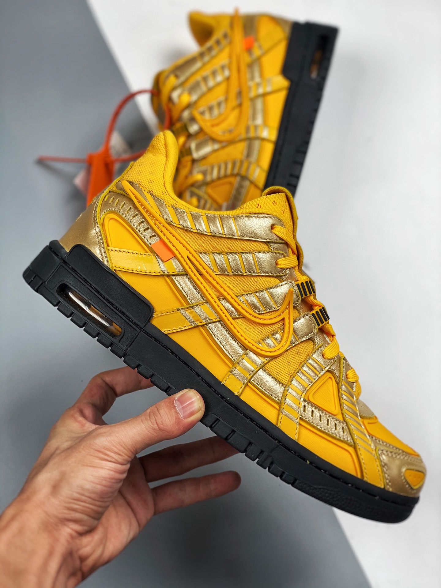 Off-White x Nike Air Rubber Dunk “University Gold” CU6015-700 For Sale ...
