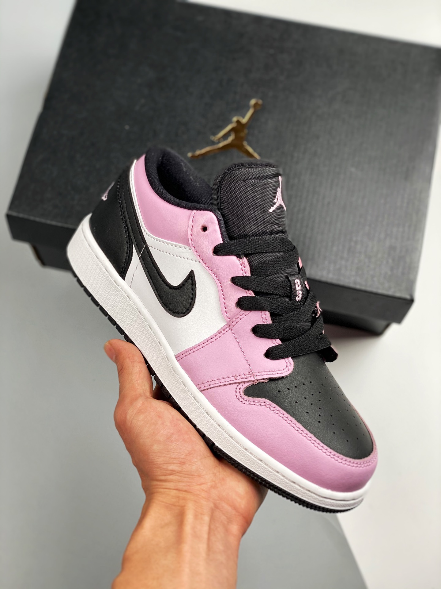 Air Jordan 1 Low Light Arctic Pink/Black/White For Sale â Sneaker Hello
