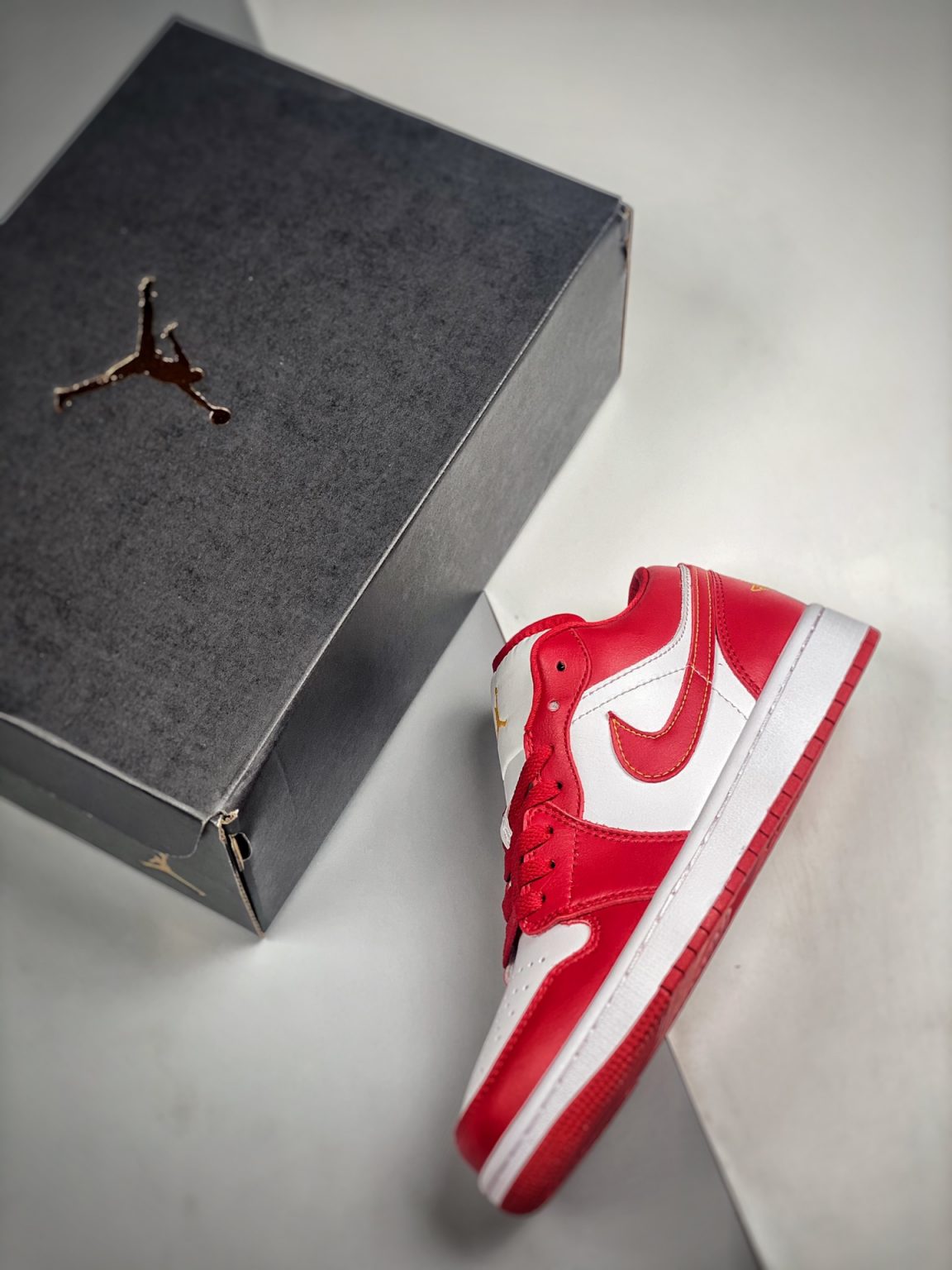 Air Jordan 1 Low “Cardinal” Red White 553558-607 For Sale – Sneaker Hello